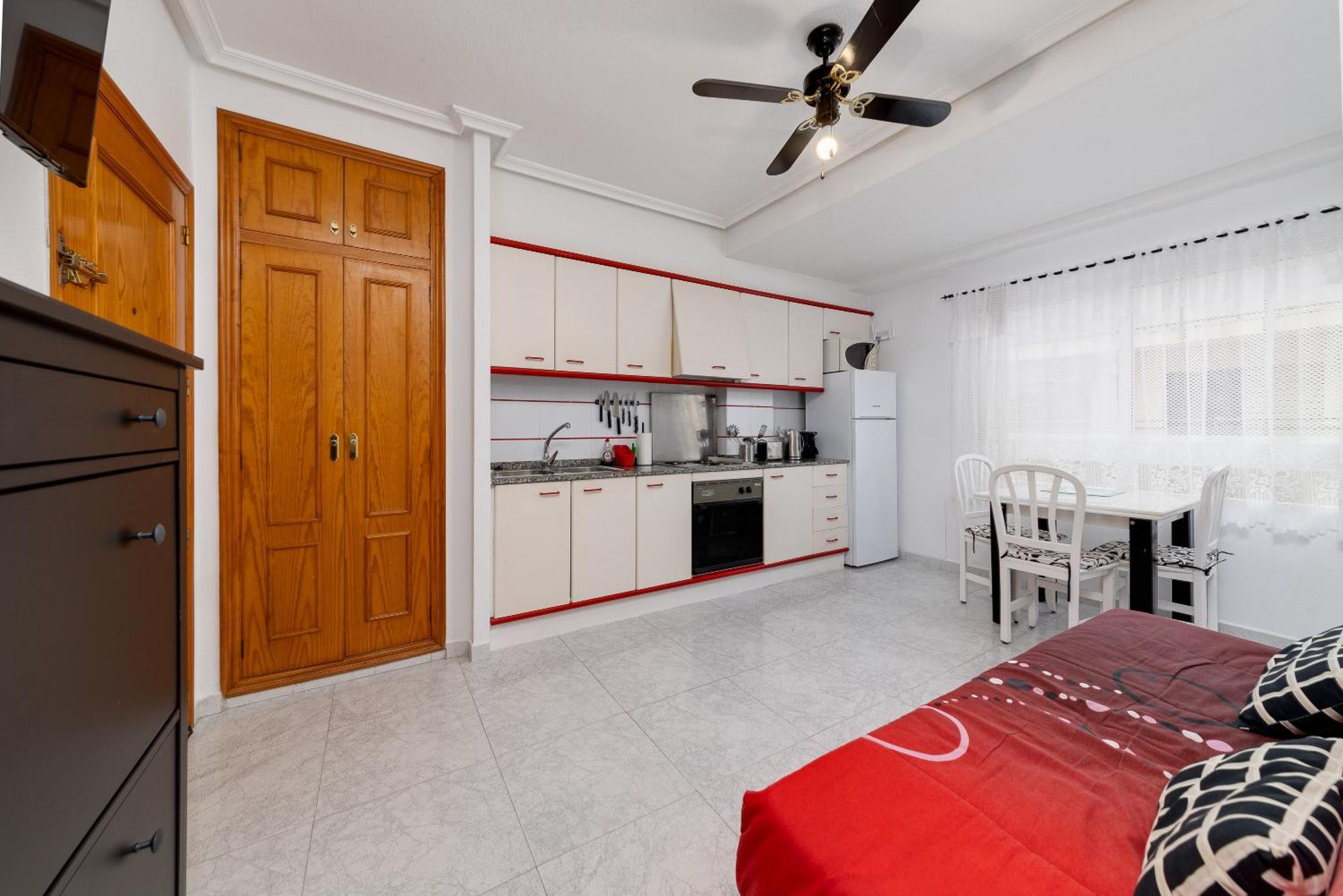 Lovely Apartment Near The Sea Τορεβιέχα Εξωτερικό φωτογραφία